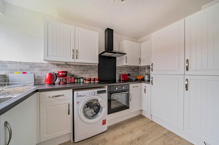 3 Bedroom Terraced House For Sale In York Close, Horsham, RH13