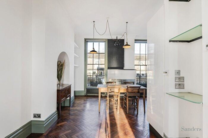 2 Bedroom Maisonette For Sale In Bewdley Street, Islington, London, N1