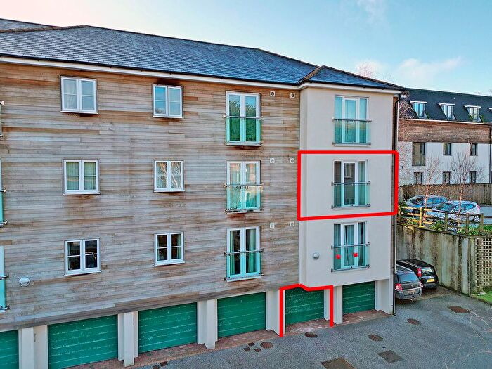 2 Bedroom Flat For Sale In Penryn, Falmouth, Cornwall, TR10