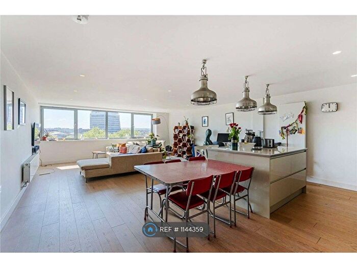 3 Bedroom Flat To Rent In Wine Street, Bristol, BS1