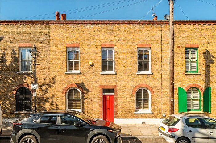 3 Bedroom Detached House For Sale In Cyprus Street, Bethnal Green, London, E2