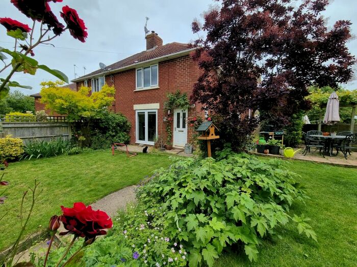 3 Bedroom Semi-Detached House For Sale In South Row, Chilton, Didcot, OX11