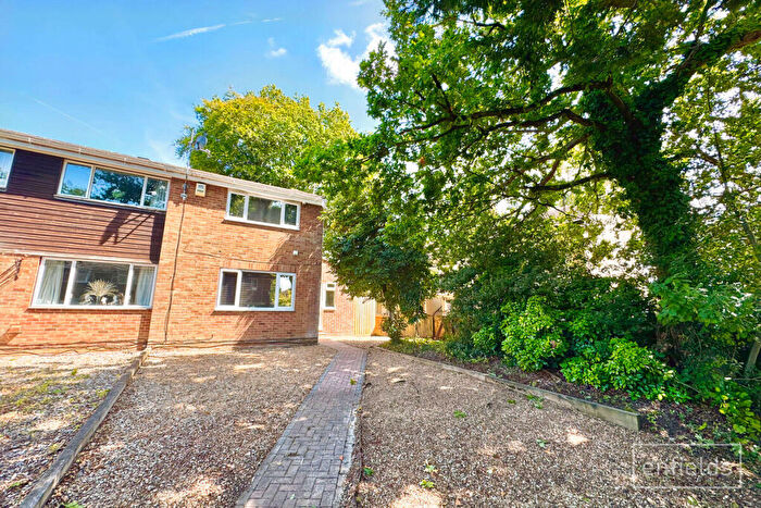 2 Bedroom End Of Terrace House For Sale In Robinia Green, Southampton, SO16