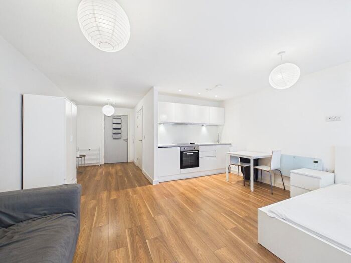 Studio To Rent In Block B, Wolstenholme Square, Liverpool, L1