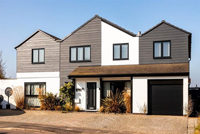 5 Bedroom Detached House For Sale In Orewell Gardens, Reigate, RH2