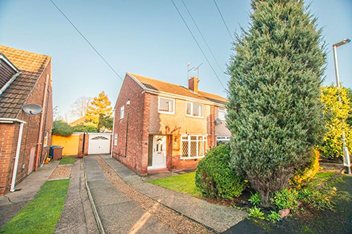 3 Bedroom Semi-Detached House To Rent In Dalesway, Kirk Ella, HU10