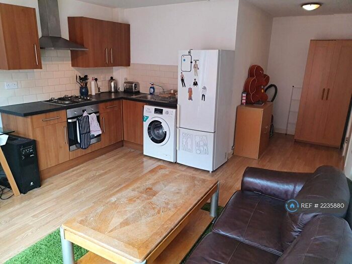 1 Bedroom Flat To Rent In Cannon Street Road, London, E1