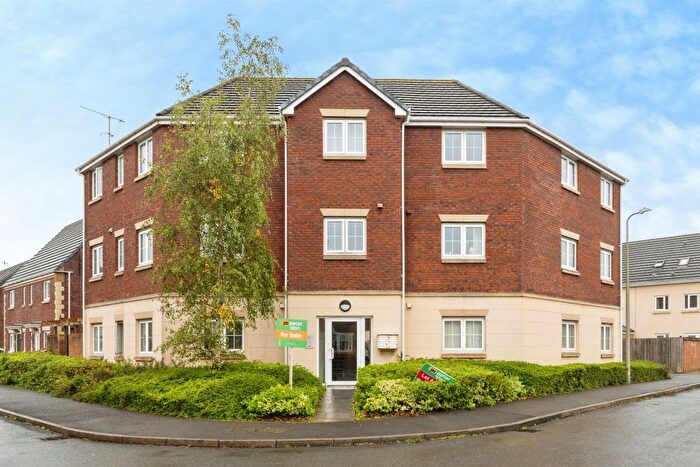 2 Bedroom Flat For Sale In Six Mills Avenue, Gorseinon, Swansea, SA4