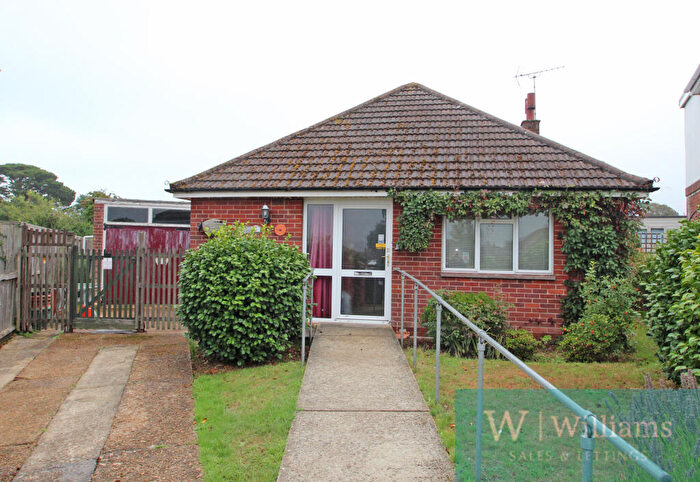 3 Bedroom Bungalow For Sale In Carpenter Close, Sandown, Isle Of Wight, PO36