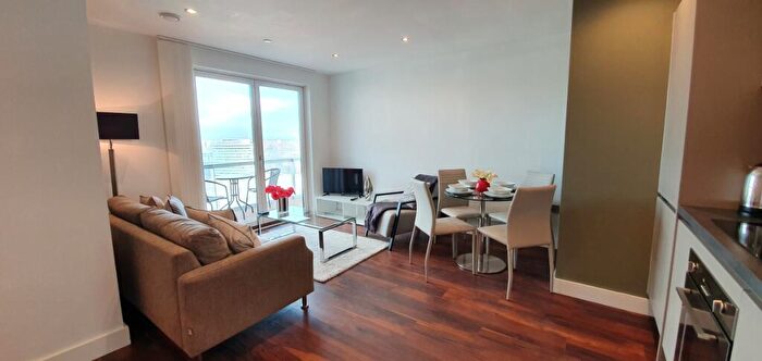 2 Bedroom Apartment To Rent In Greengate Salford, M3