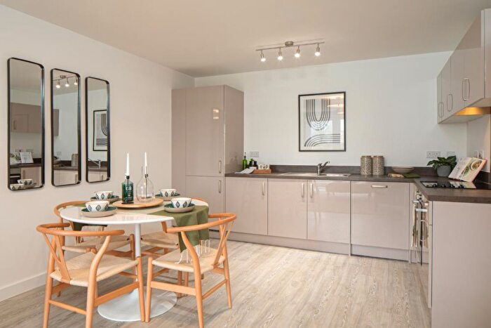 1 Bedroom Flat For Sale In "Hamwick - One Bedroom Apartment Sqft" At John Thornycroft Road, Southampton, SO19