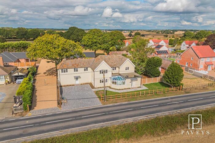 6 Bedroom Detached House For Sale In Harwich Road, Little Clacton, CO16