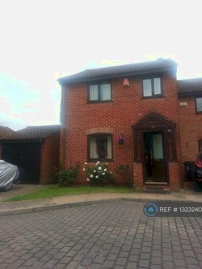 3 Bedroom Semi-Detached House To Rent In Godwin Close, London, E4