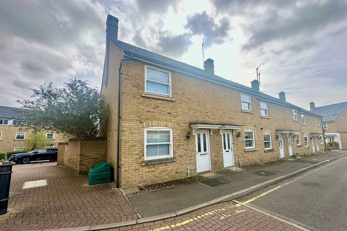 2 Bedroom End Of Terrace House To Rent In Wickham Crescent, Braintree, CM7