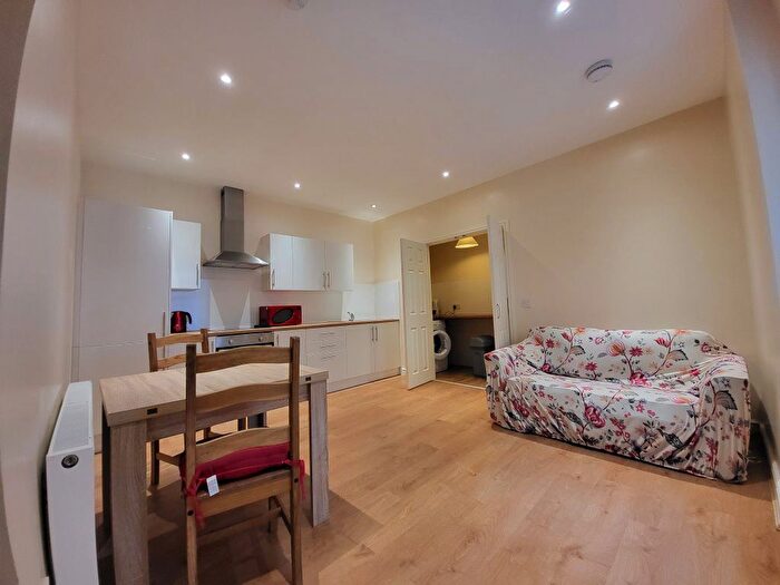 2 Bedroom Semi Detached House To Rent In Albert Square, Meadowside, Dundee, DD1