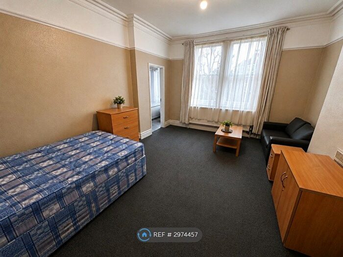Studio To Rent In Woodstock Road, Redland, Bristol, BS6