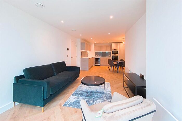 2 Bedroom Apartment To Rent In Elizabeth Tower, M15