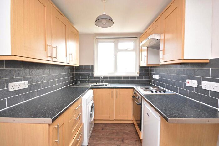 1 Bedroom Apartment For Sale In Cowick Street, Exeter, Devon, EX4
