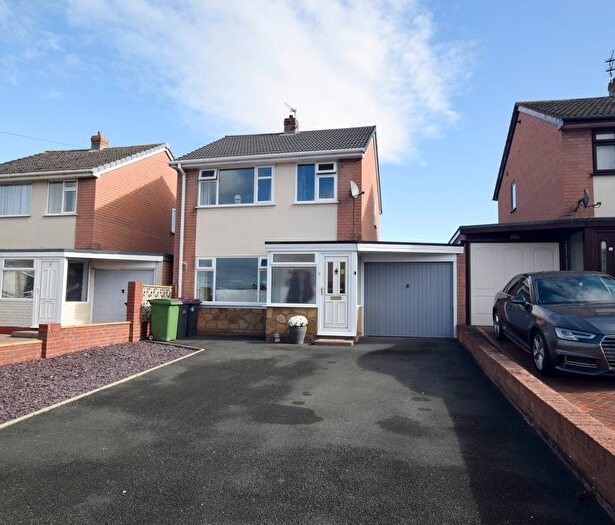 3 Bedroom Link Detached House For Sale In Stanall Drive, Muxton, Telford, ., TF2