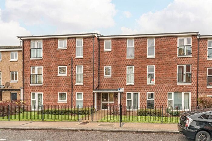 2 Bedroom Flat To Rent In Calypso Crescent, Peckham, SE15