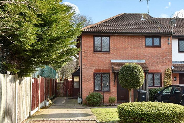 1 Bedroom Terraced House To Rent In Heather Mead, Frimley, Camberley, Surrey, GU16