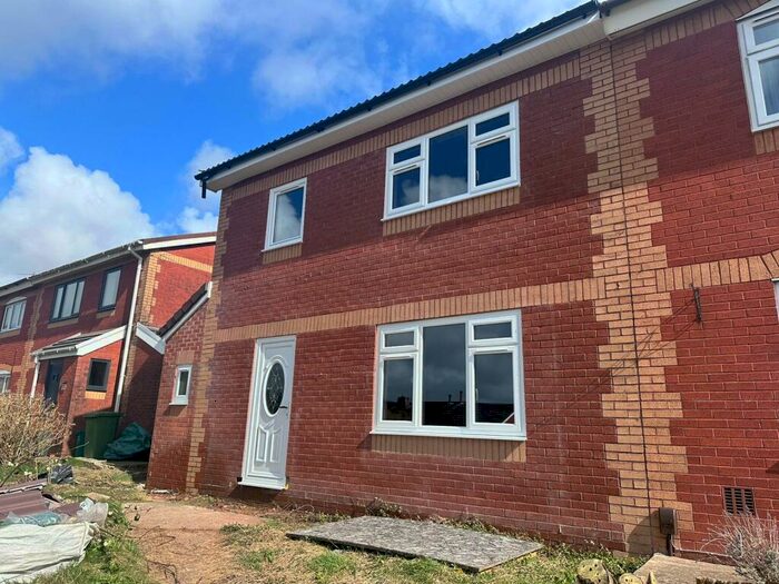 3 Bedroom End Of Terrace House For Sale In Ty Rhiw, Taffs Well, Cardiff, CF15