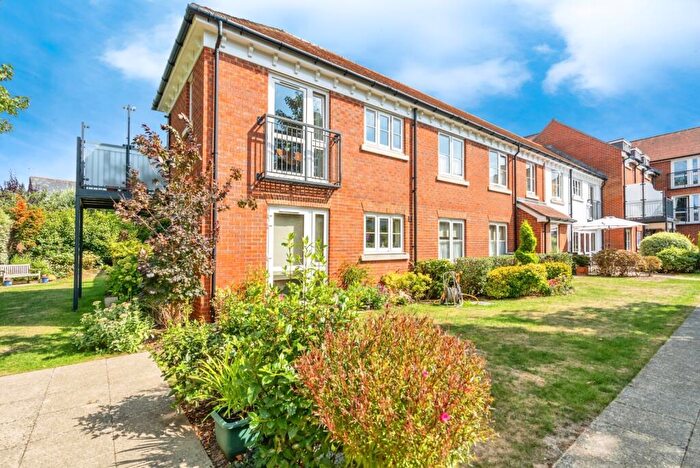 1 Bedroom Flat For Sale In The Hornet, Chichester, West Sussex, PO19