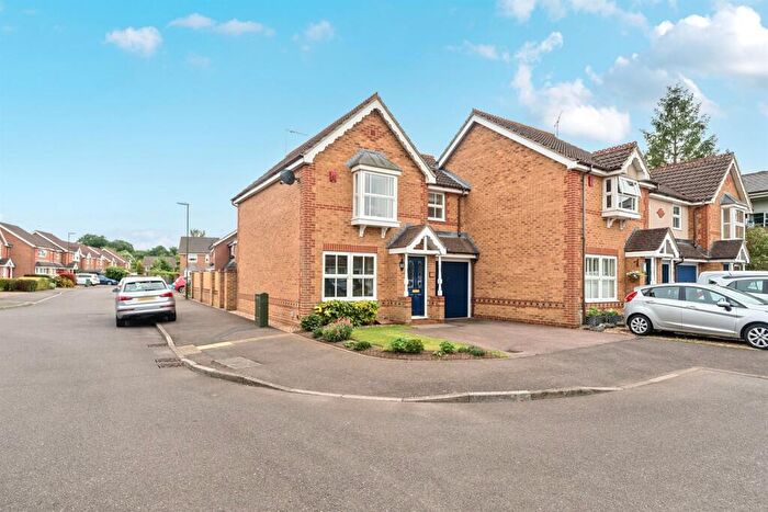 3 Bedroom End Of Terrace House To Rent In Delius Gardens, Horsham, RH13