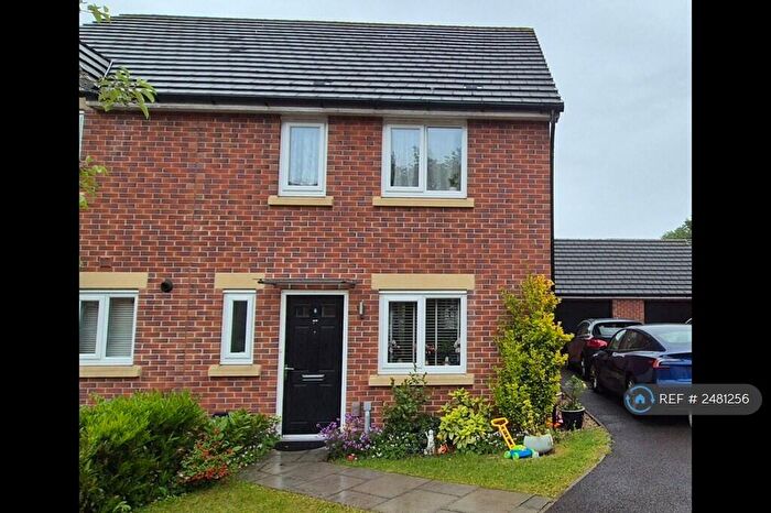 3 Bedroom Semi-Detached House To Rent In Dennis Street, Eastleaze, Swindon, SN5