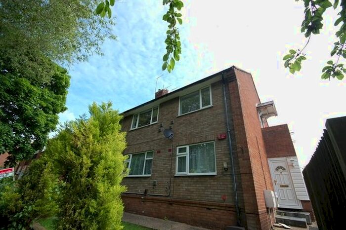 2 Bedroom Maisonette To Rent In Bed Flat, Turners Road North, LU2