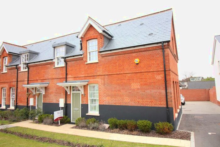 2 Bedroom End Of Terrace House To Rent In Mary Munnion Quarter, Chelmsford, CM2