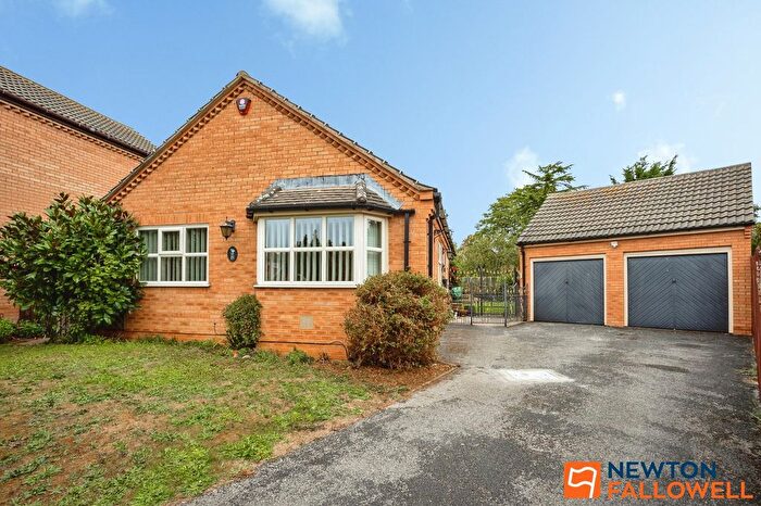 3 Bedroom Detached Bungalow For Sale In Birmingham Close, Grantham, NG31