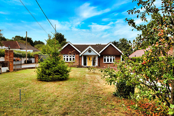 5 Bedroom Bungalow For Sale In Castle Hill, Fawkham, Kent, DA3