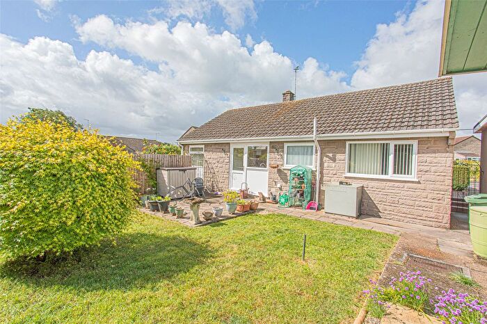 3 Bedroom Bungalow For Sale In Stanchester Way, Curry Rivel, Somerset, TA10
