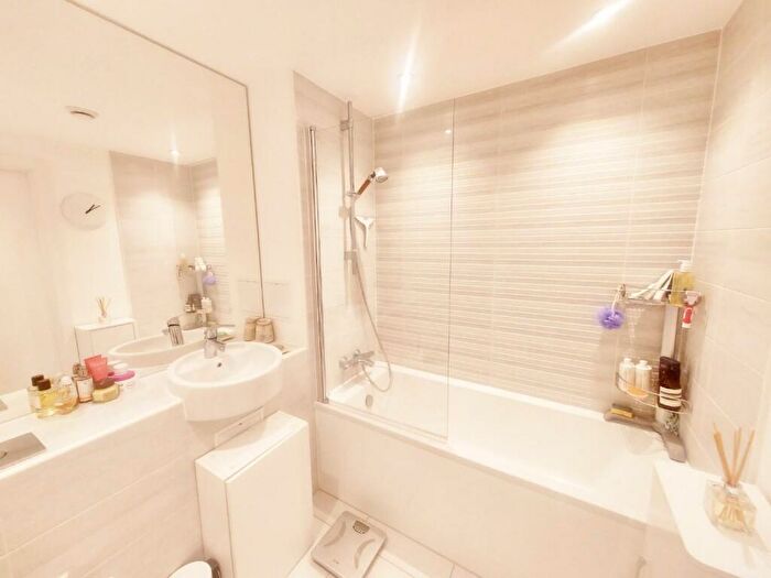1 Bedroom Flat For Sale In Minnie Baldock Street, Canning Town, E16