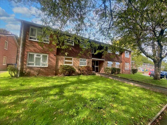 1 Bedroom Flat To Rent In Selkirk Close, Wimborne, BH21