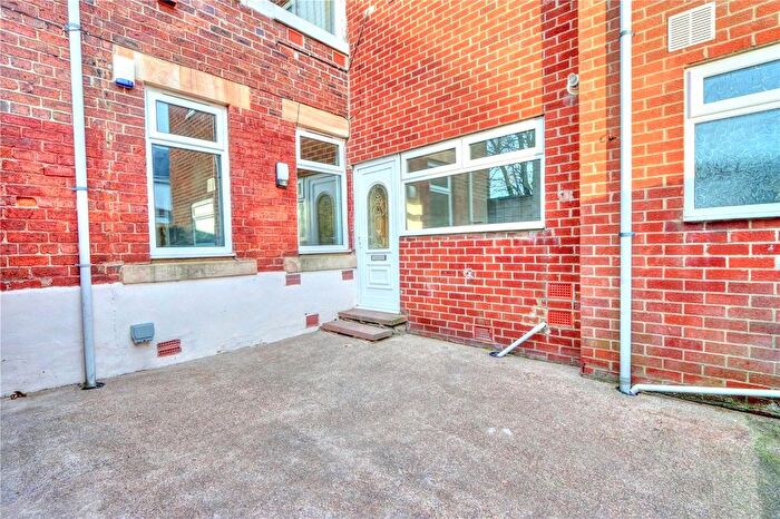 2 Bedroom Flat To Rent In Hawthorn Street, Newcastle Upon Tyne, Tyne And Wear, NE15