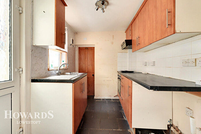 3 Bedroom Terraced House For Sale In Wollaston Road, Lowestoft, NR32