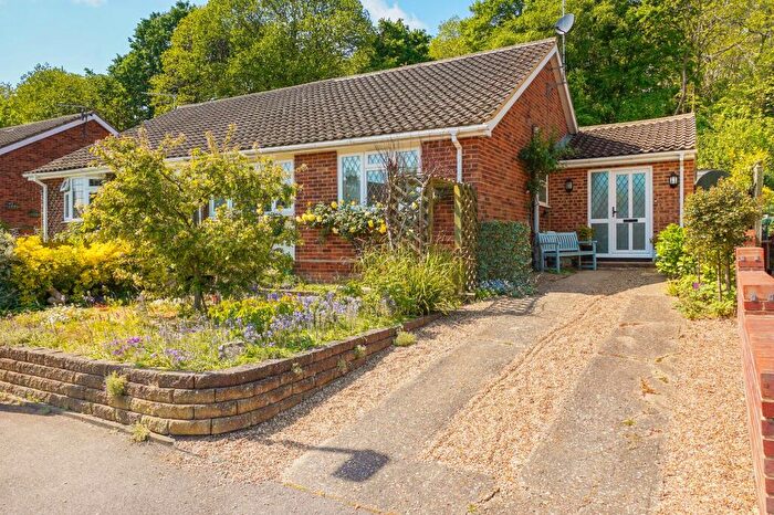 2 Bedroom Semi-Detached Bungalow For Sale In Oak Drive, Higham, ME3