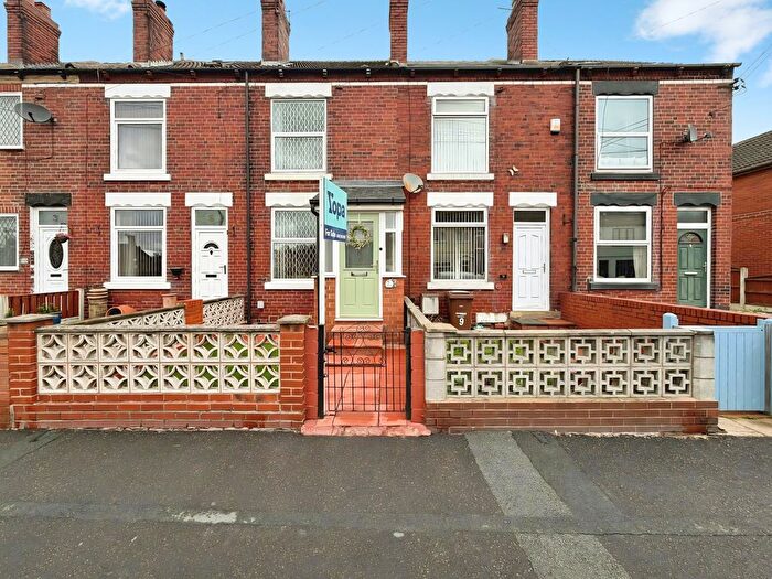 2 Bedroom Terraced House For Sale In Halfpenny Lane, Featherstone, Pontefract, WF7