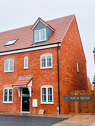 3 Bedroom End Of Terrace House To Rent In Meadows Close, Burton-On-Trent, DE13