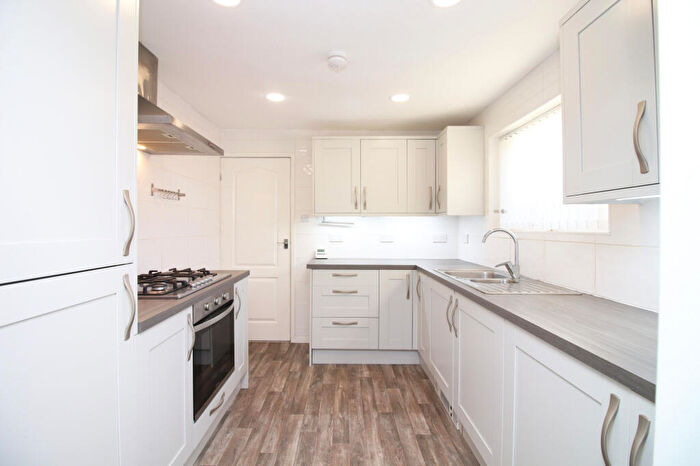 2 Bedroom Bungalow For Sale In Riverside Drive, Hambleton, FY6