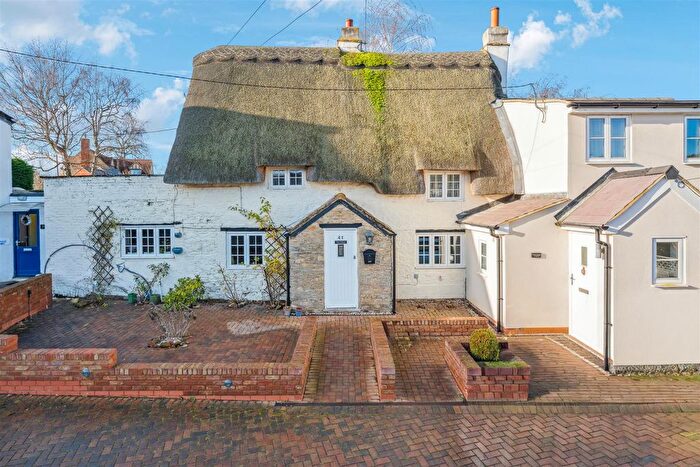 2 Bedroom Cottage For Sale In High Street, Stoke Goldington, Bucks, MK16