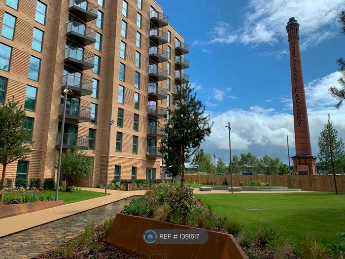 2 Bedroom Flat To Rent In Darjeeling House, Slough, SL1