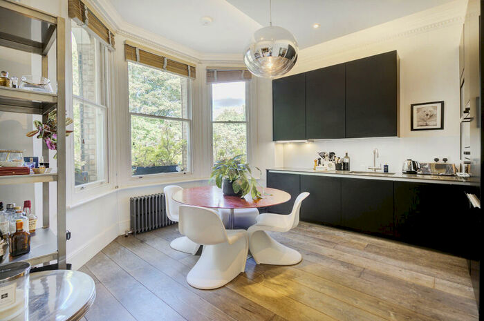 2 Bedroom Apartment To Rent In Elm Park Gardens, Chelsea, SW10