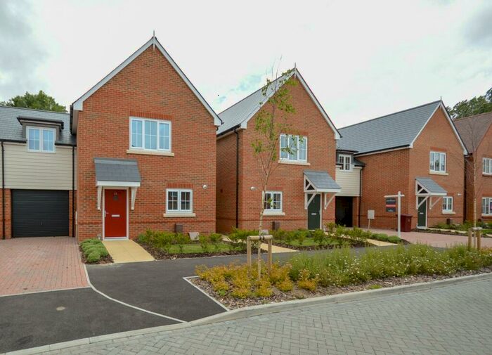 3 Bedroom Semi-Detached House To Rent In Priors Orchard, Southbourne, PO10