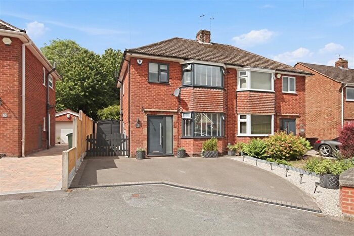 3 Bedroom Semi-Detached House For Sale In Ling Road, Walton, Chesterfield, S40