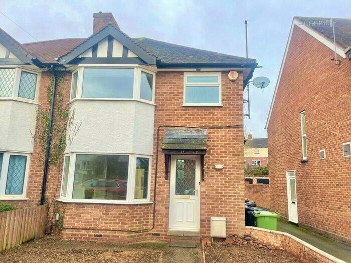 3 Bedroom Semi-Detached House To Rent In Isleworth Road, Exeter, EX4