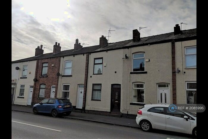 2 Bedroom Terraced House To Rent In Old Road, Hyde, SK14