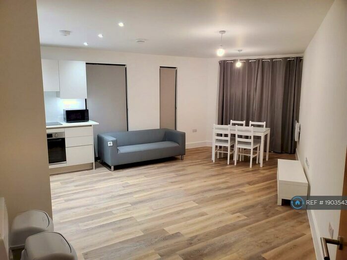 2 Bedroom Flat To Rent In Roberts Drive, Ambrosden, Bicester, OX25